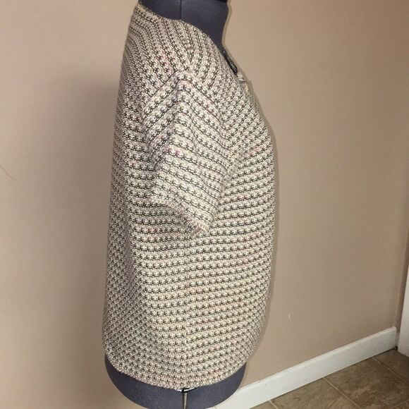 Reba rose button down sweater size medium - Picture 5 of 8